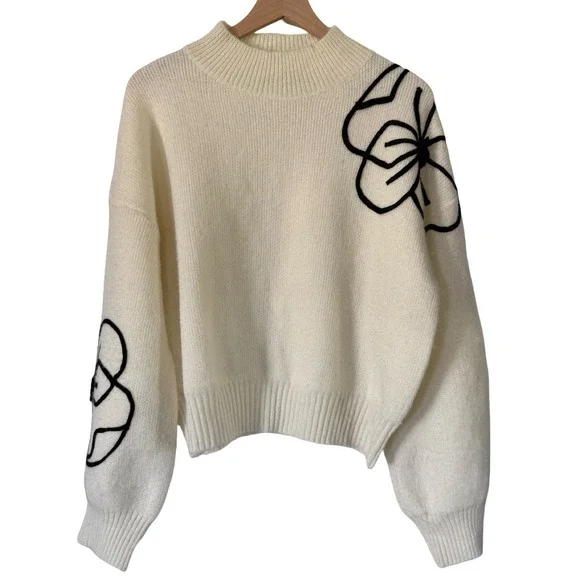 Gilli Women Cream Mock Neck Sweater Black 3D Floral Embroidery Size Large - Picture 3 of 11